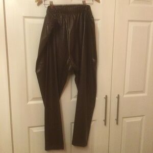 BNWT Old Navy Faux Leather  (Vegan Leather) Size 3 XL Brown Leggings / Pants
